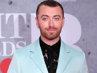 Ünlü şarkıcı cinsiyet değiştirmeyi düşünüyor