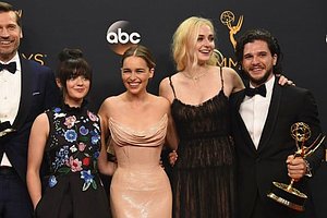 Dünyada En Çok Onlar Kazanıyor! Game Of Thrones Oyuncuları Bölüm Başı Ne Kadar Para Alıyor Dersiniz?
