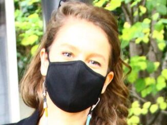 Burcu Biricik siyahlar içinde
